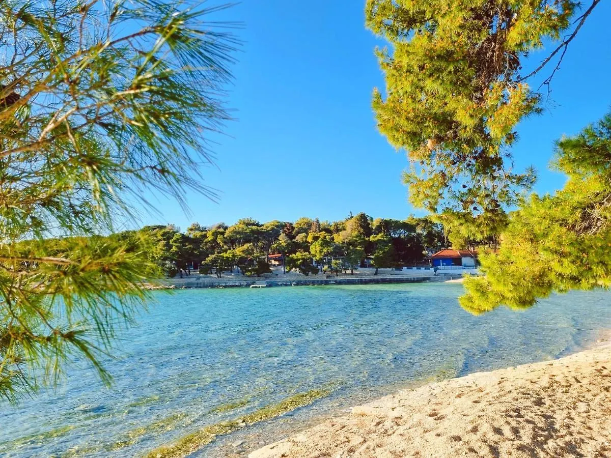 Campsite Bungalow Home Sweet Home - Logement Complet Biograd Na Moru